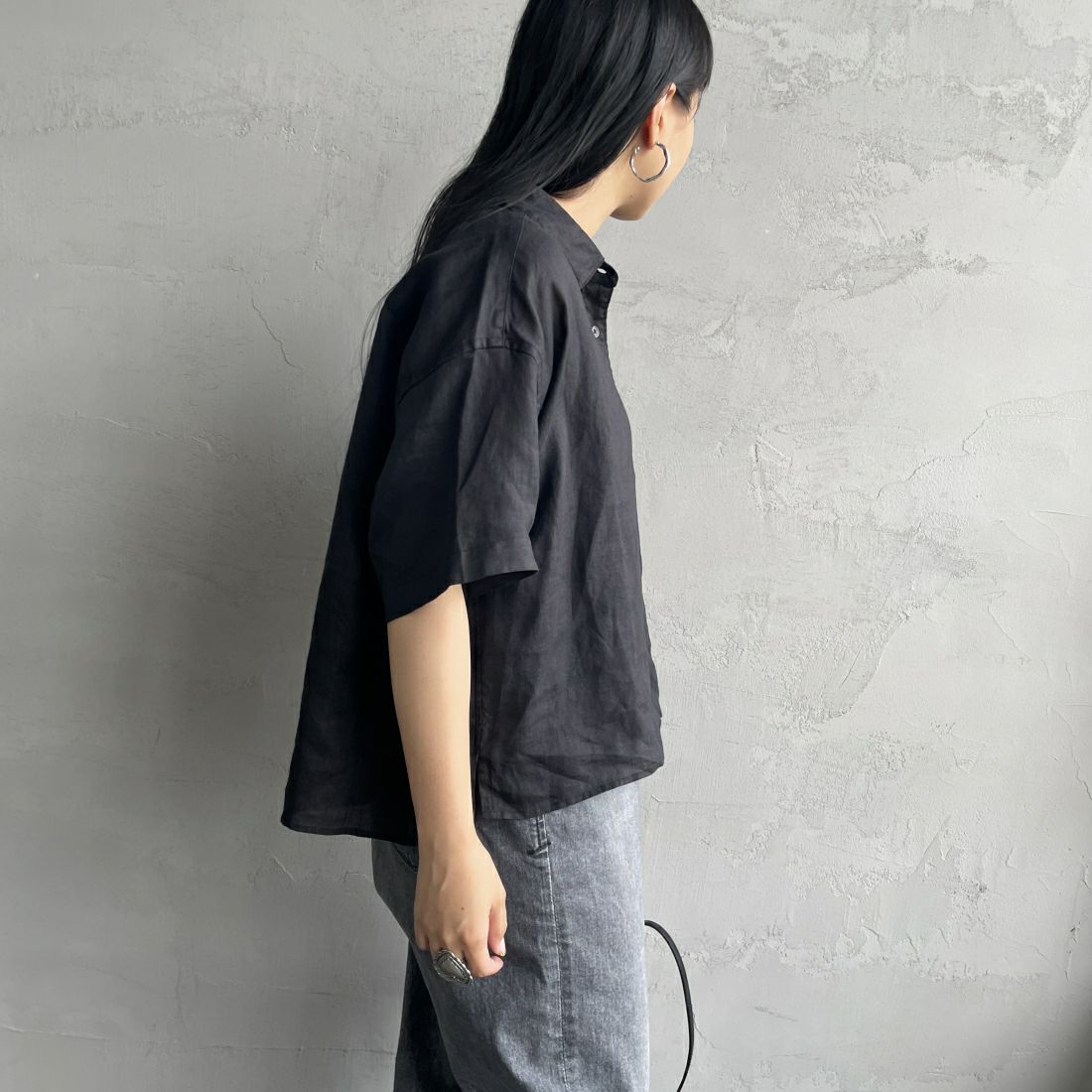 Jeans Factory Clothes [ジーンズファクトリークローズ] ワイドシルエットリネンシャツ [LFP500] 840 BLACK &&モデル身長：156cm 着用サイズ：F&&