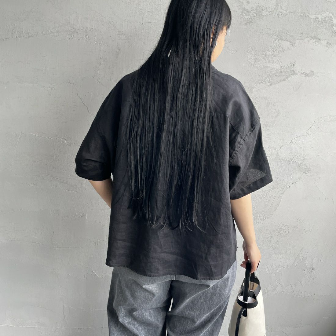 Jeans Factory Clothes [ジーンズファクトリークローズ] ワイドシルエットリネンシャツ [LFP500] 840 BLACK &&モデル身長：156cm 着用サイズ：F&&