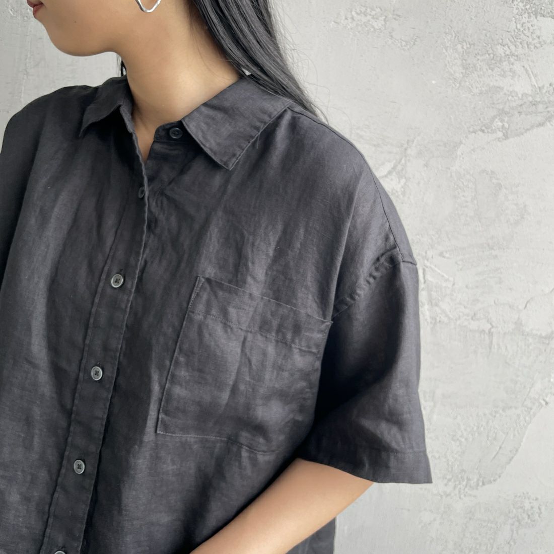 Jeans Factory Clothes [ジーンズファクトリークローズ] ワイドシルエットリネンシャツ [LFP500] 840 BLACK &&モデル身長：156cm 着用サイズ：F&&
