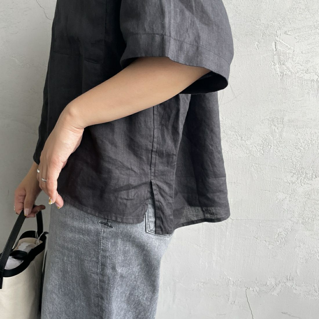 Jeans Factory Clothes [ジーンズファクトリークローズ] ワイドシルエットリネンシャツ [LFP500] 840 BLACK &&モデル身長：156cm 着用サイズ：F&&