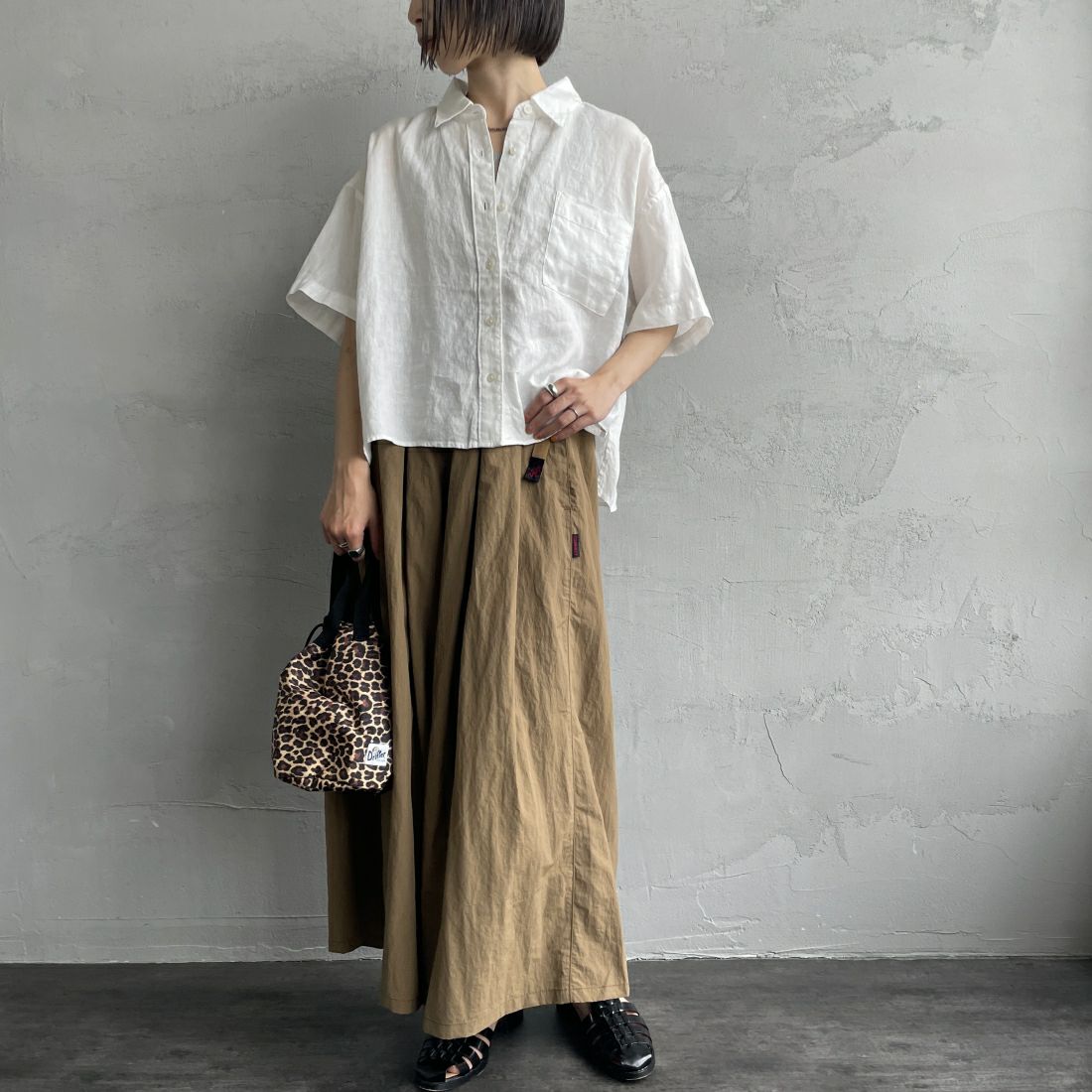 Jeans Factory Clothes [ジーンズファクトリークローズ] ワイドシルエットリネンシャツ [LFP500] 010 WHITE &&モデル身長：158cm 着用サイズ：F&&