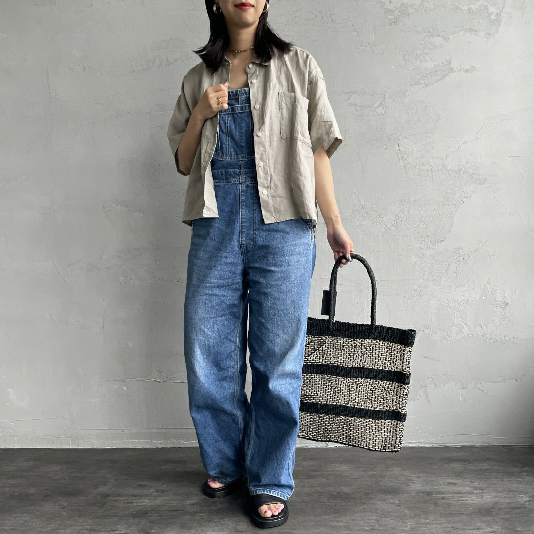 Jeans Factory Clothes [ジーンズファクトリークローズ] ワイドシルエットリネンシャツ [LFP500] 710 BEIGE &&モデル身長：163cm 着用サイズ：F&&