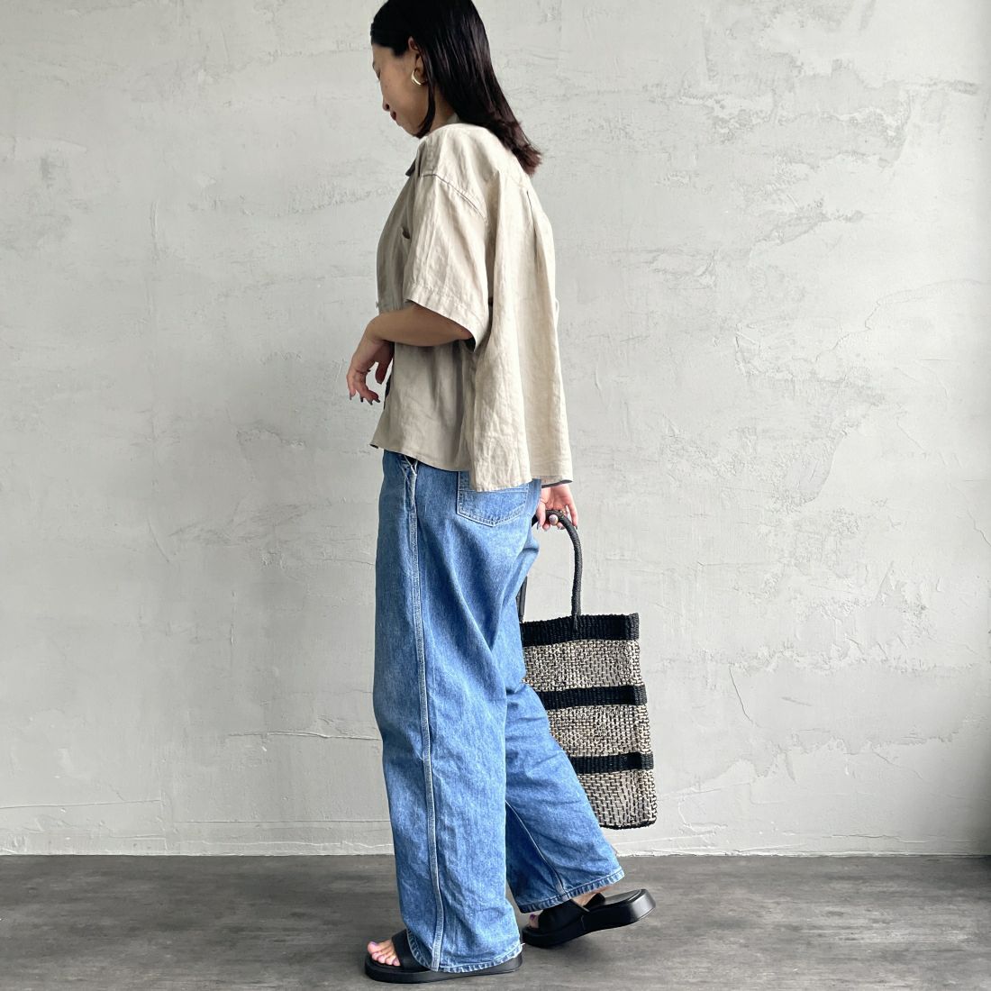 Jeans Factory Clothes [ジーンズファクトリークローズ] ワイドシルエットリネンシャツ [LFP500] 710 BEIGE &&モデル身長：163cm 着用サイズ：F&&