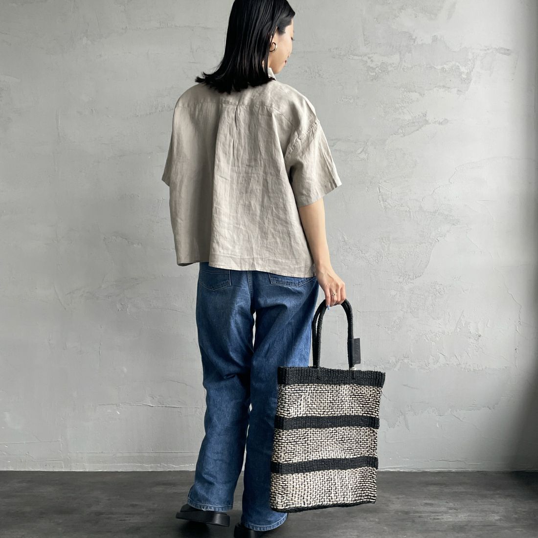 Jeans Factory Clothes [ジーンズファクトリークローズ] ワイドシルエットリネンシャツ [LFP500] 710 BEIGE &&モデル身長：163cm 着用サイズ：F&&