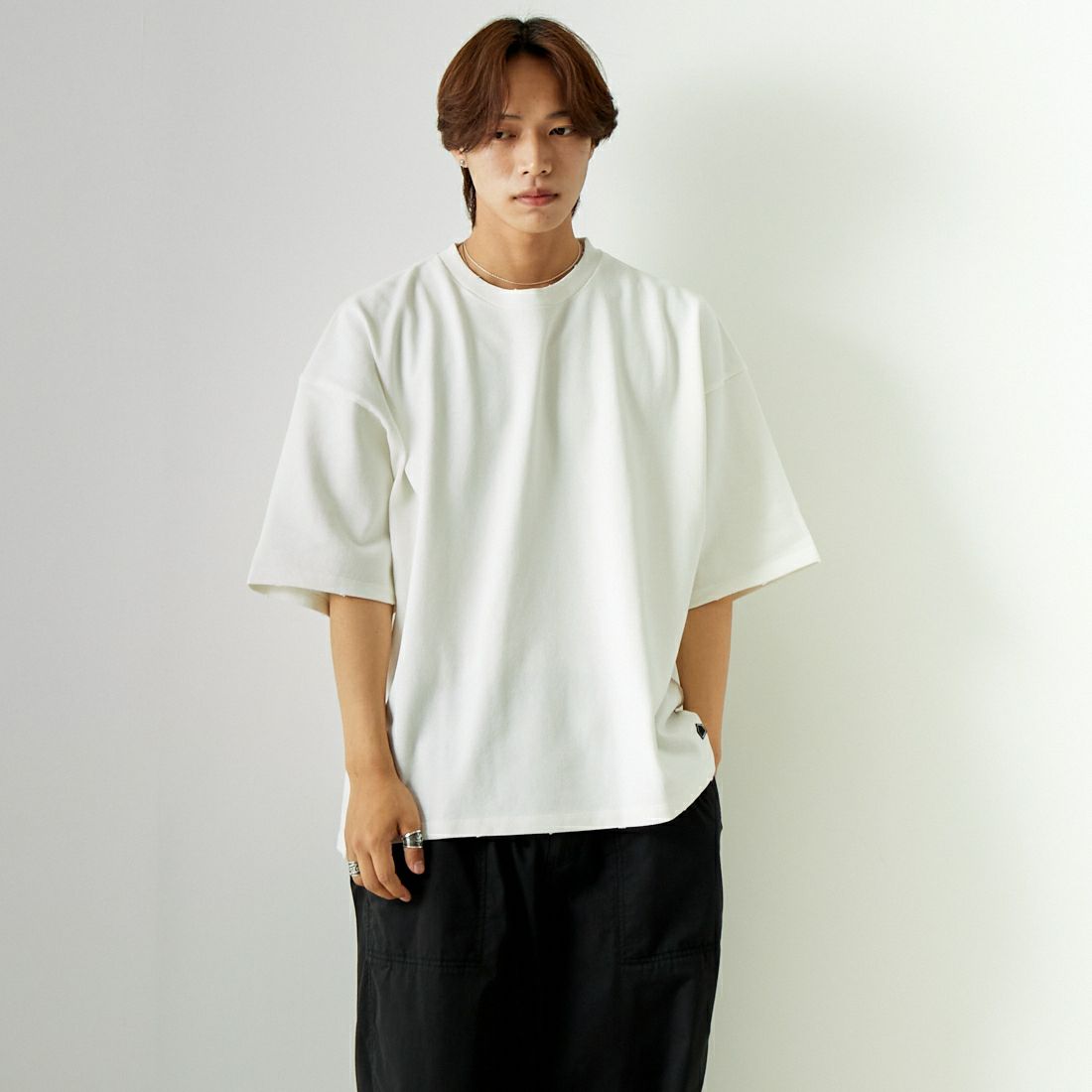 WHITE&&モデル身長：179cm 着用サイズ：L&&