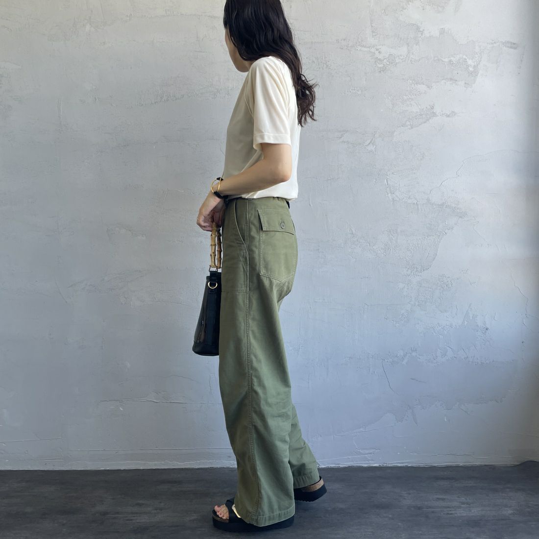 By/m [バイエム] ショートスリーブ シアーベロアTシャツ [24412030] 02 OFF &&モデル身長：160cm 着用サイズ：F&&