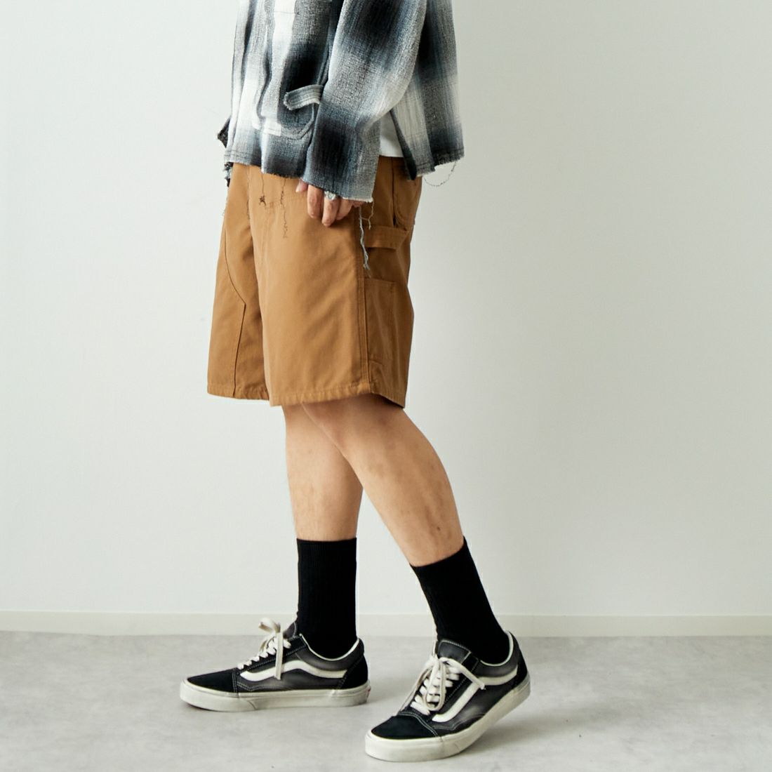 carhartt WIP [カーハートダブリューアイピー] ダブルニーショートパンツ [I033118] HAMILTON B &&モデル身長：179cm 着用サイズ：32&&