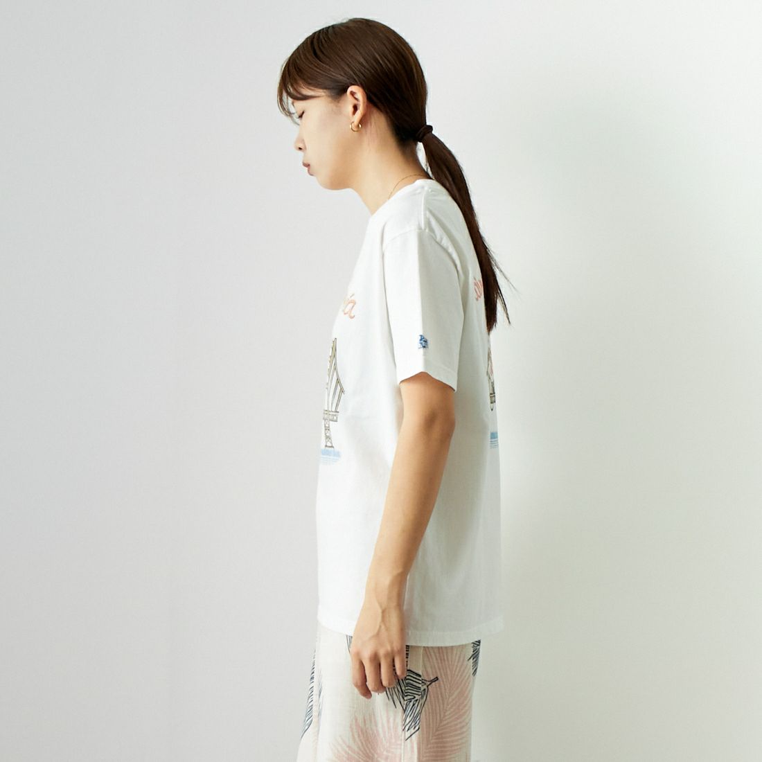 The Endless Summer [エンドレスサマー] ゴールデンゲートブリッジTシャツ [CS-24574341] 07 WHITE &&モデル身長：167cm 着用サイズ：S&&