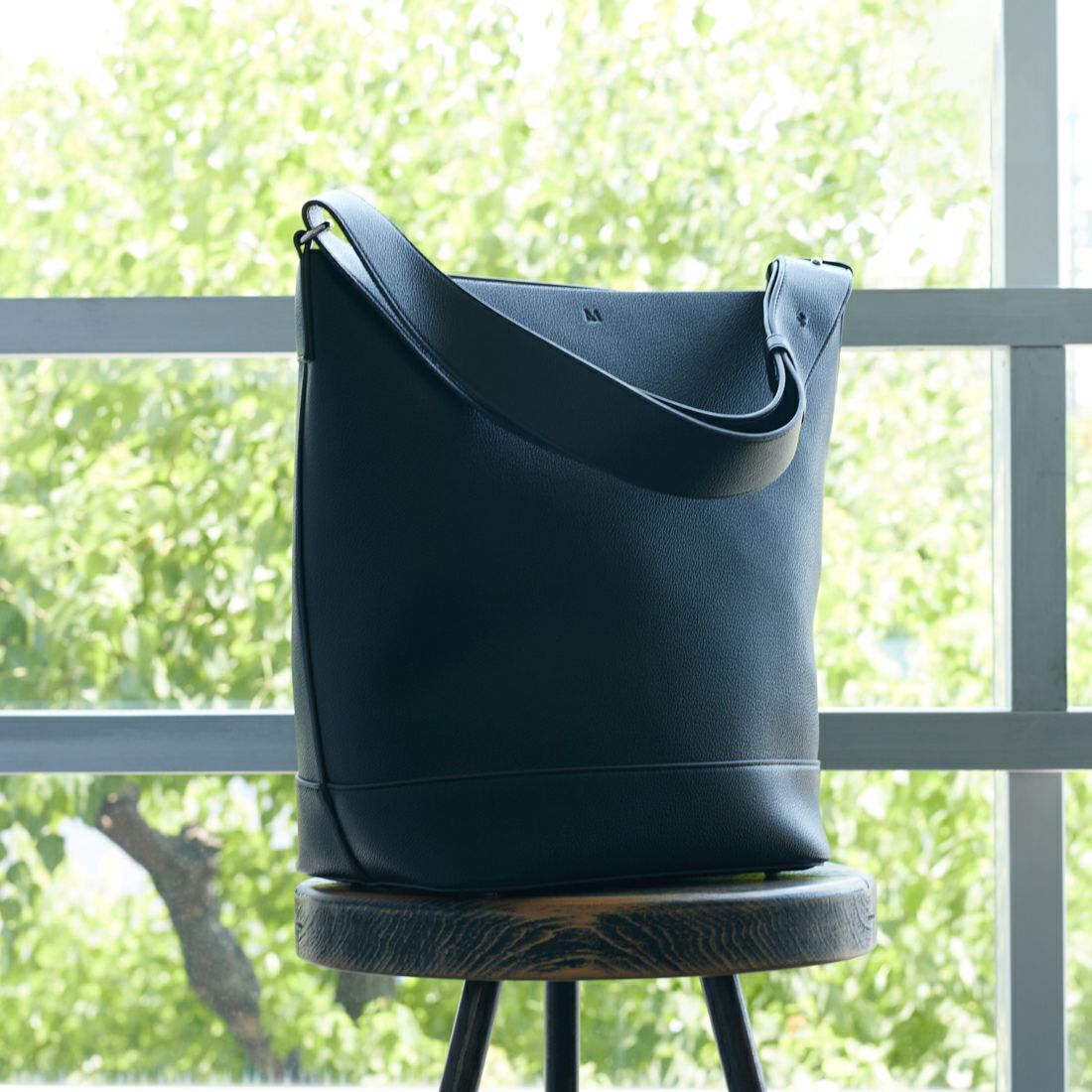予約商品】&MyuQ [アンドミューク] 別注 JUNO バケツ型トート