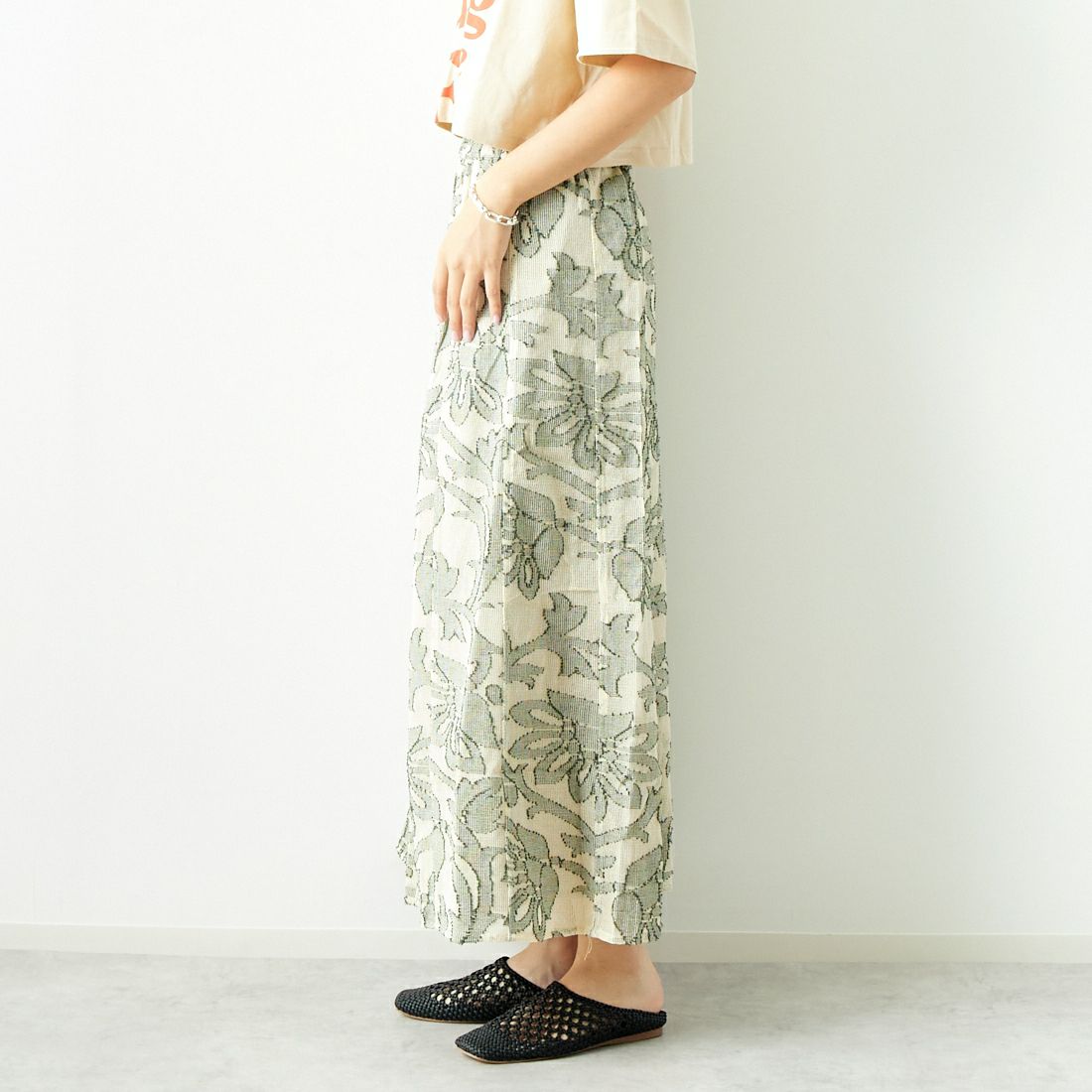 Jeans Factory Clothes [ジーンズファクトリークローズ] ネットカットジャガードフレアスカート [24771-PF] GREEN &&モデル身長：167cm 着用サイズ：F&&