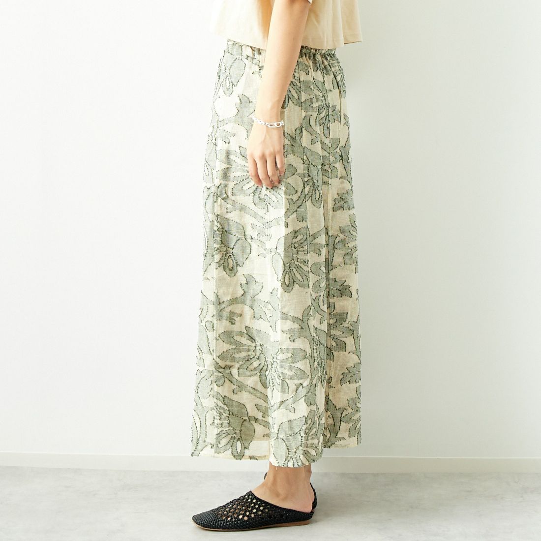 Jeans Factory Clothes [ジーンズファクトリークローズ] ネットカットジャガードフレアスカート [24771-PF] GREEN &&モデル身長：167cm 着用サイズ：F&&