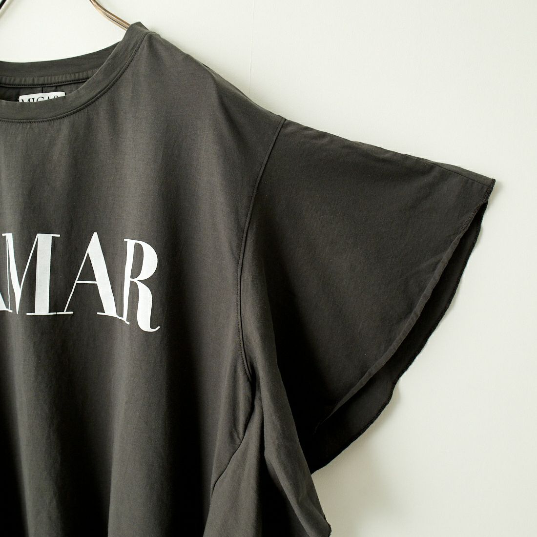 MICA&DEAL [マイカアンドディール] LAMAR ロゴフリルTシャツ [0124209153] CHARCOAL