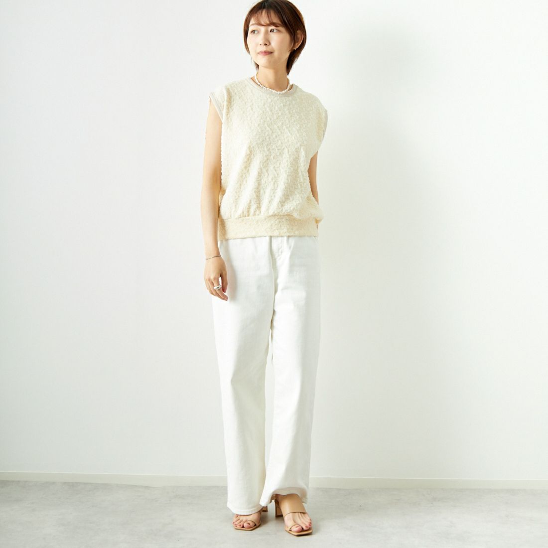 CHIGNON [シニヨン] フクレチュールプルオーバー [8743-630KO] O.WHITE &&モデル身長：167cm 着用サイズ：F&&
