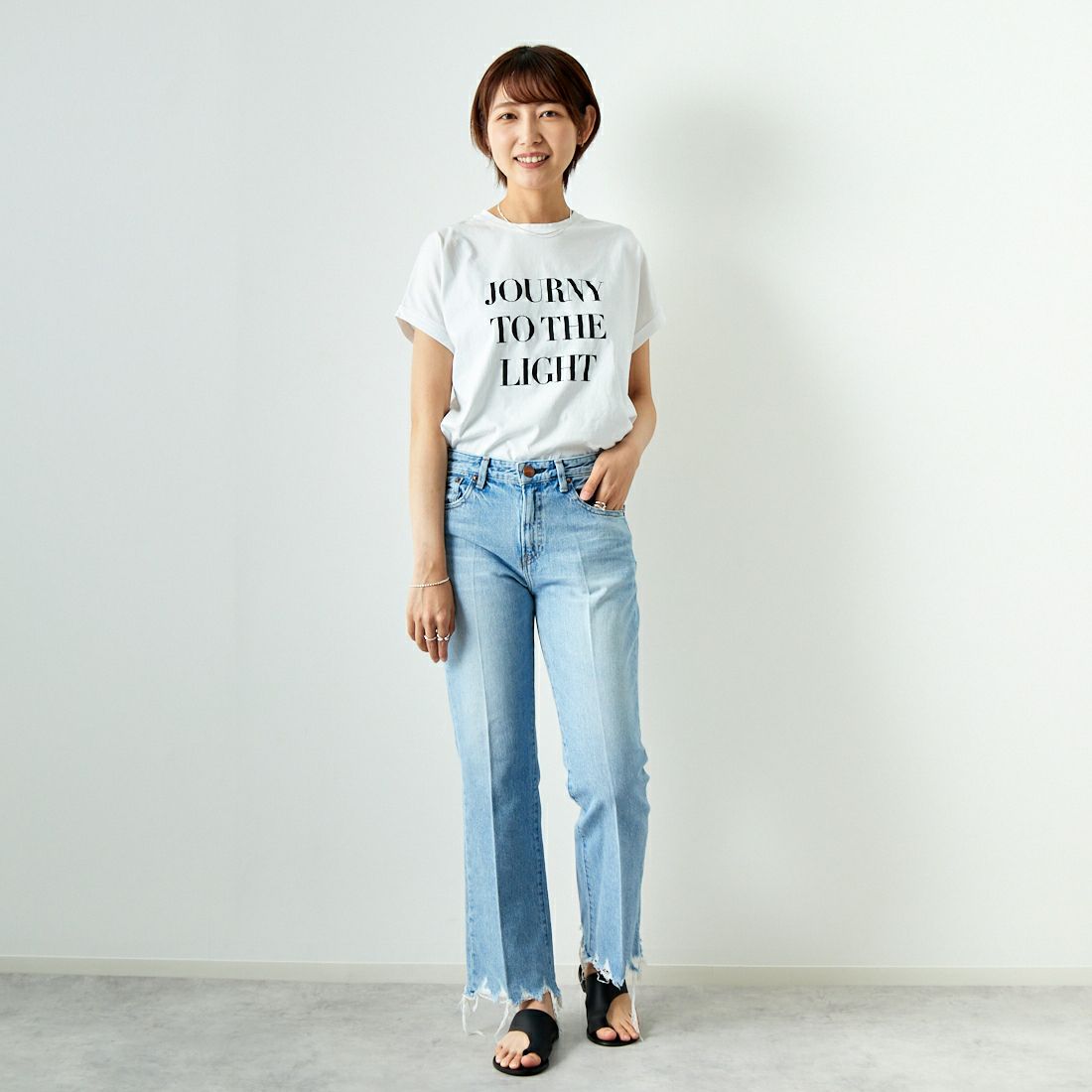 RED CARD TOKYO [レッドカード トーキョー] Leslie フレアデニム [72351901ELF] K-EX IND L&&モデル身長：168cm 着用サイズ：25&&