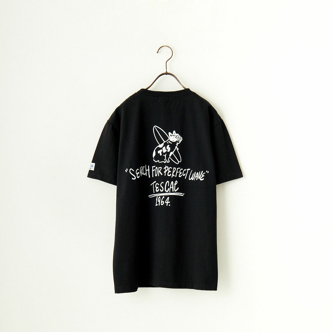 The Endless Summer [エンドレスサマー] 別注 手書き風ロゴ BUHIバックプリントTシャツ [FH-24574509-JF] 01 BLACK