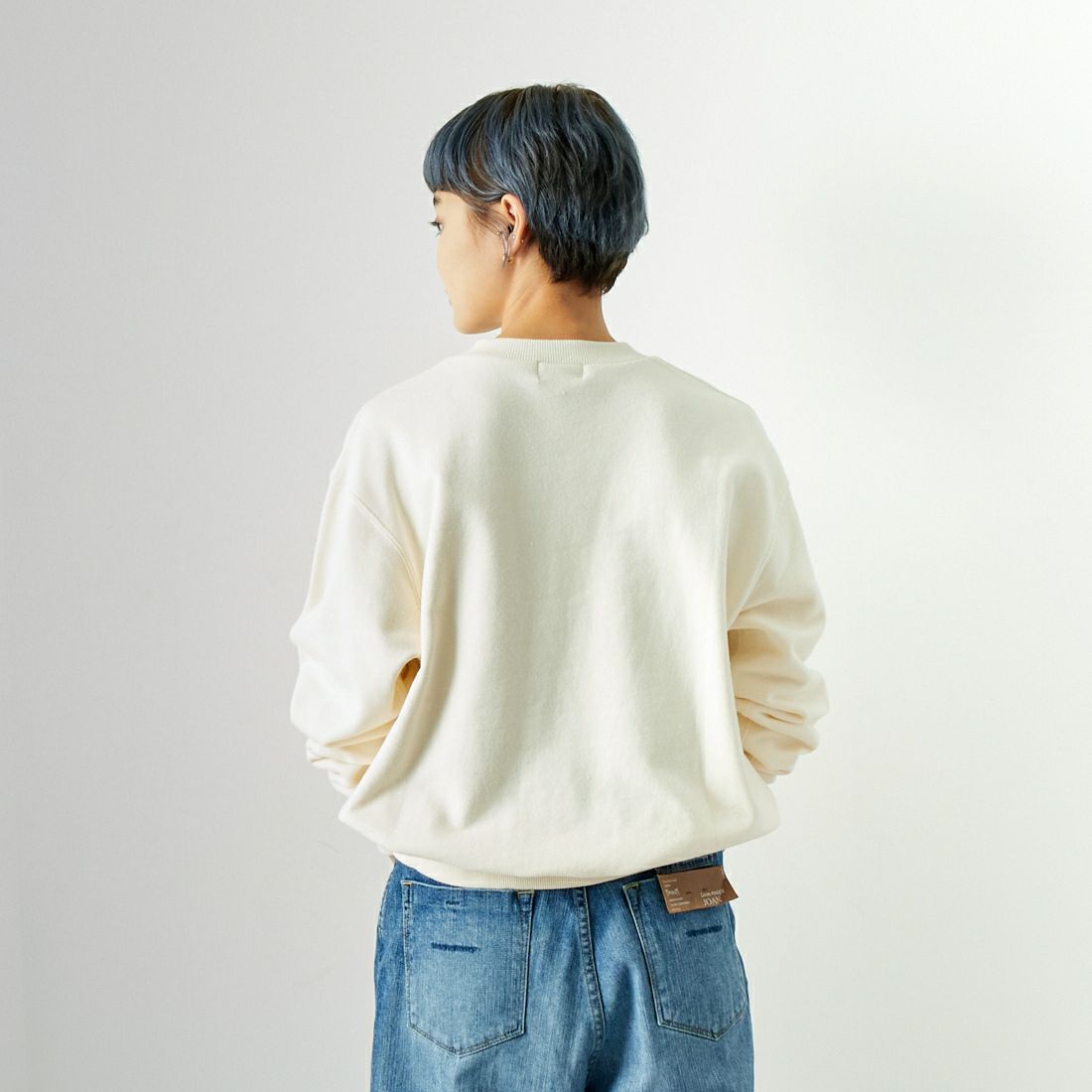 L.L.BEAN [エルエルビーン] スミスフィールド クルーネックスウェットシャツ [4475-7148] 09 ECRU &&モデル身長：160cm 着用サイズ：M&&