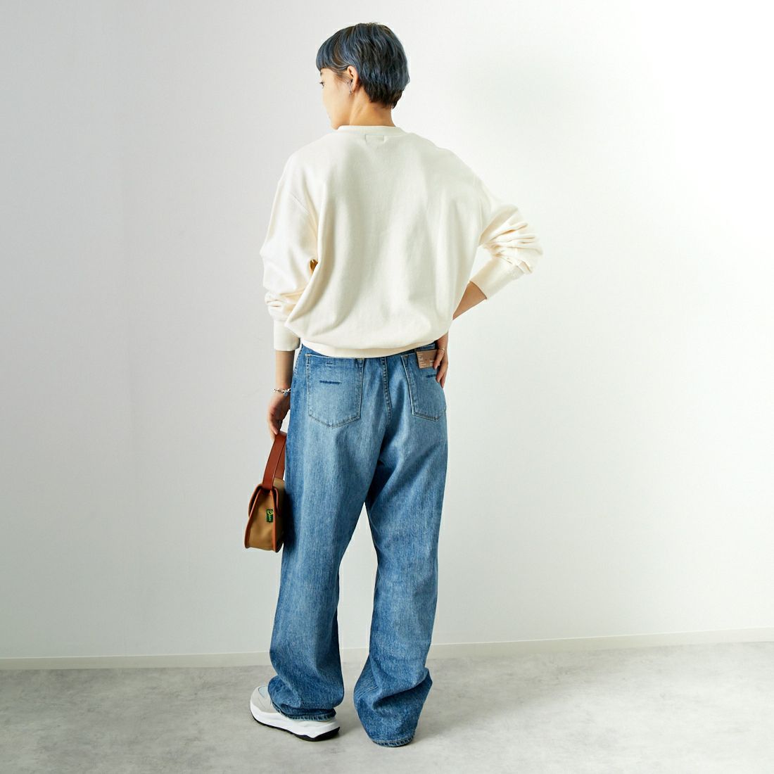 L.L.BEAN [エルエルビーン] スミスフィールド クルーネックスウェットシャツ [4475-7148] 09 ECRU &&モデル身長：160cm 着用サイズ：M&&