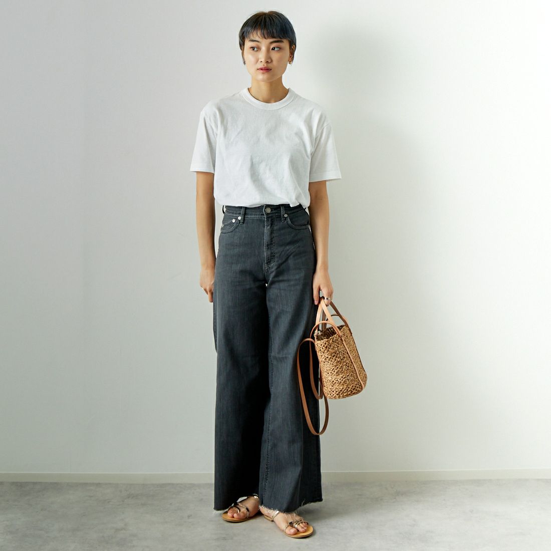 MEYAME [メヤメ] ブランクTシャツ [MEY-1874] WHITE &&モデル身長：160cm 着用サイズ：F&&