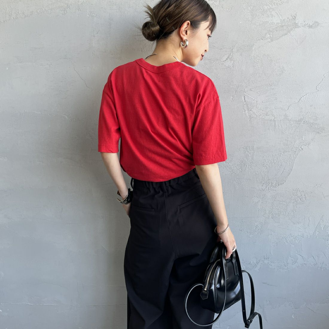 MEYAME [メヤメ] ブランクTシャツ [MEY-1874] RED &&モデル身長：150cm 着用サイズ：F&&