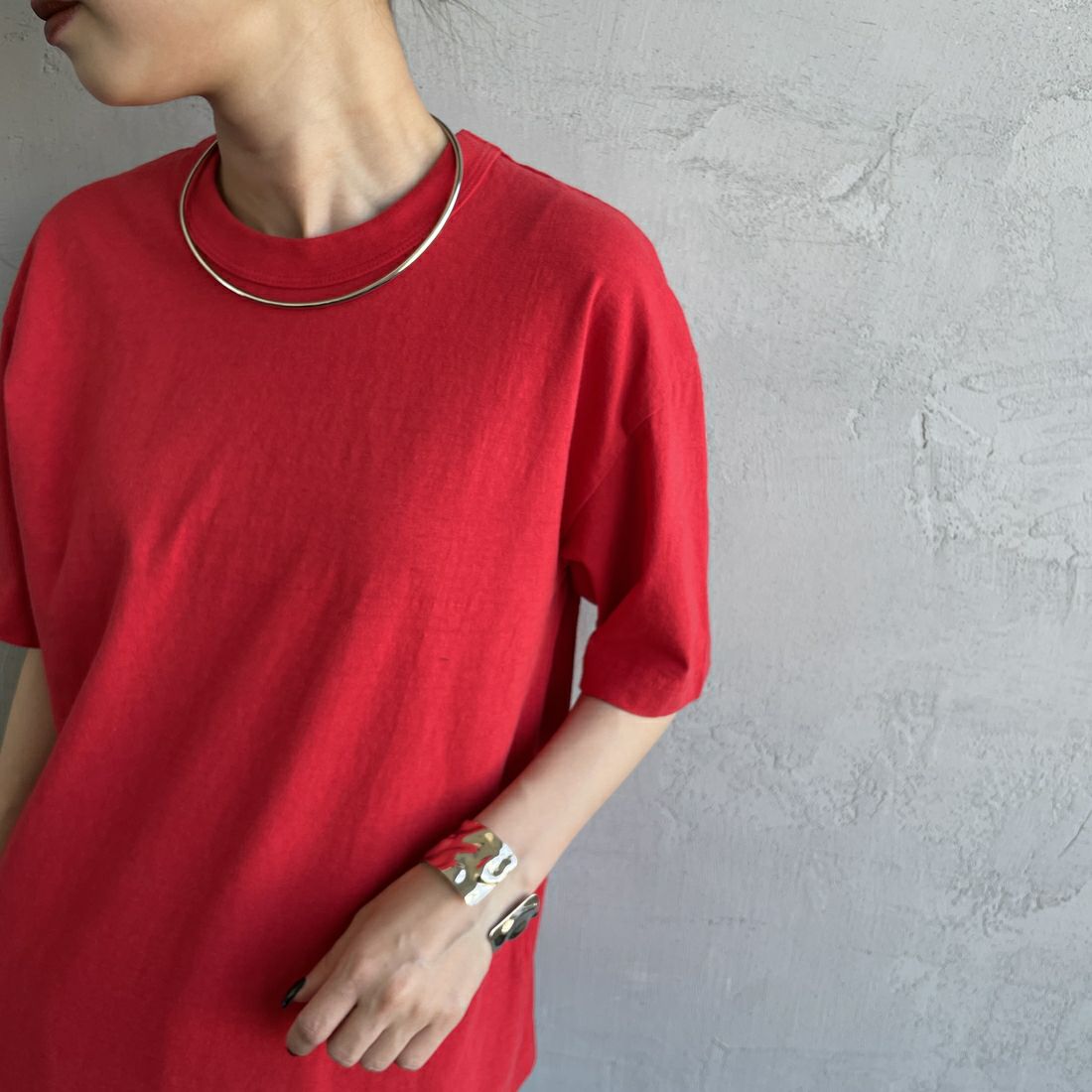 MEYAME [メヤメ] ブランクTシャツ [MEY-1874] RED &&モデル身長：150cm 着用サイズ：F&&