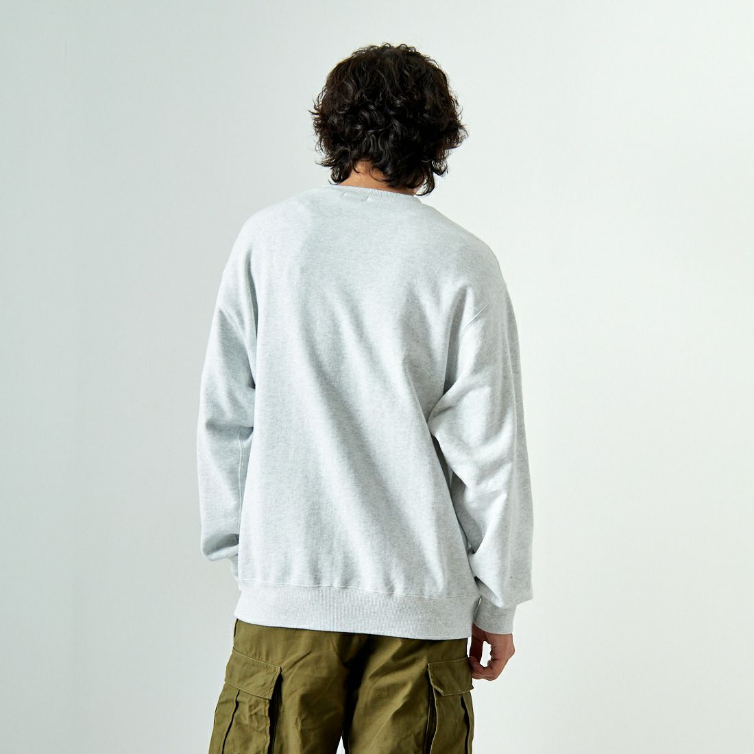 L.L.BEAN [エルエルビーン] スミスフィールド クルーネックスウェットシャツ [4475-7048] 19 BIRCH &&モデル身長：173cm 着用サイズ：L&&