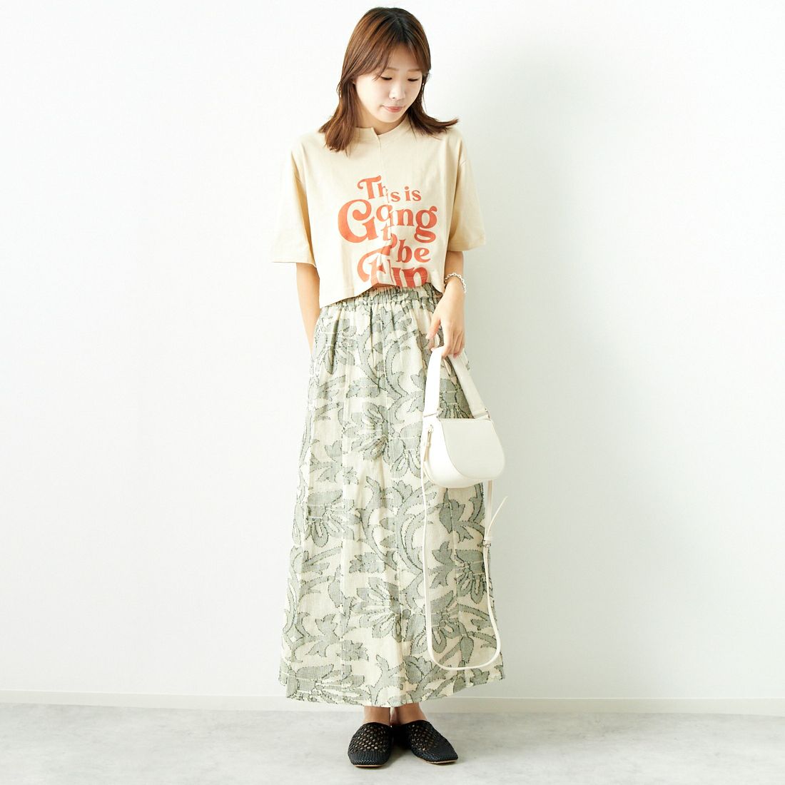 SCREEN STARS [スクリーンスターズ] 別注 リメイクプリントTシャツ [2422-RMPTIN-JF] BEIGE &&モデル身長：167cm 着用サイズ：F&&