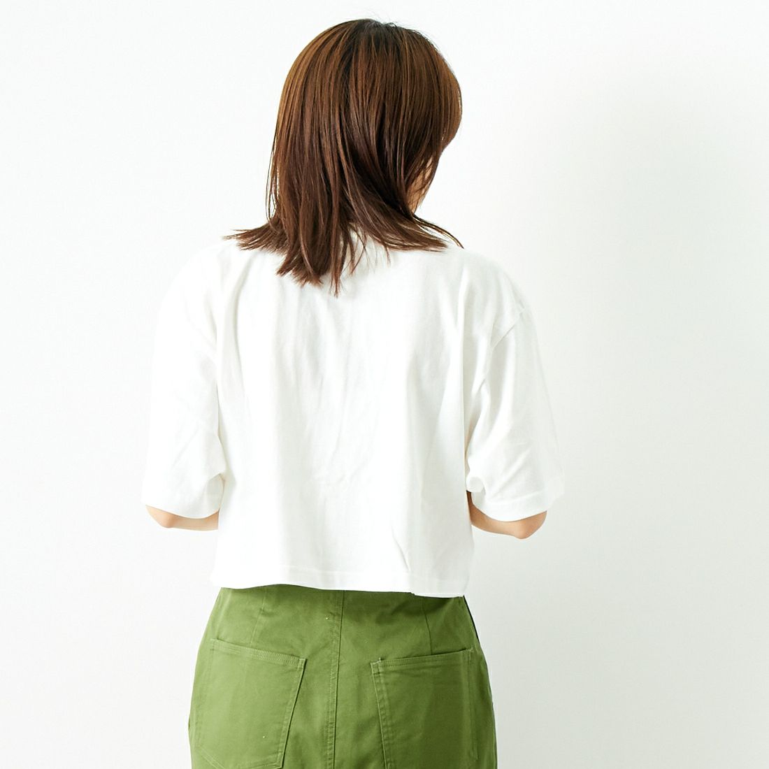 SCREEN STARS [スクリーンスターズ] 別注 リメイクプリントTシャツ [2422-RMPTIN-JF] WHITE &&モデル身長：167cm 着用サイズ：F&&