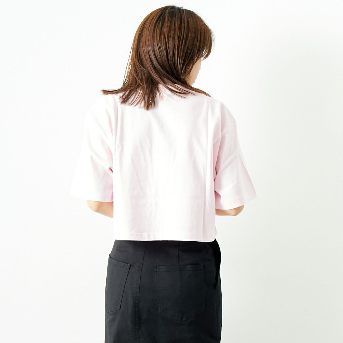 SCREEN STARS [スクリーンスターズ] 別注 リメイクプリントTシャツ [2422-RMPTIN-JF] PINK &&モデル身長：167cm 着用サイズ：F&&