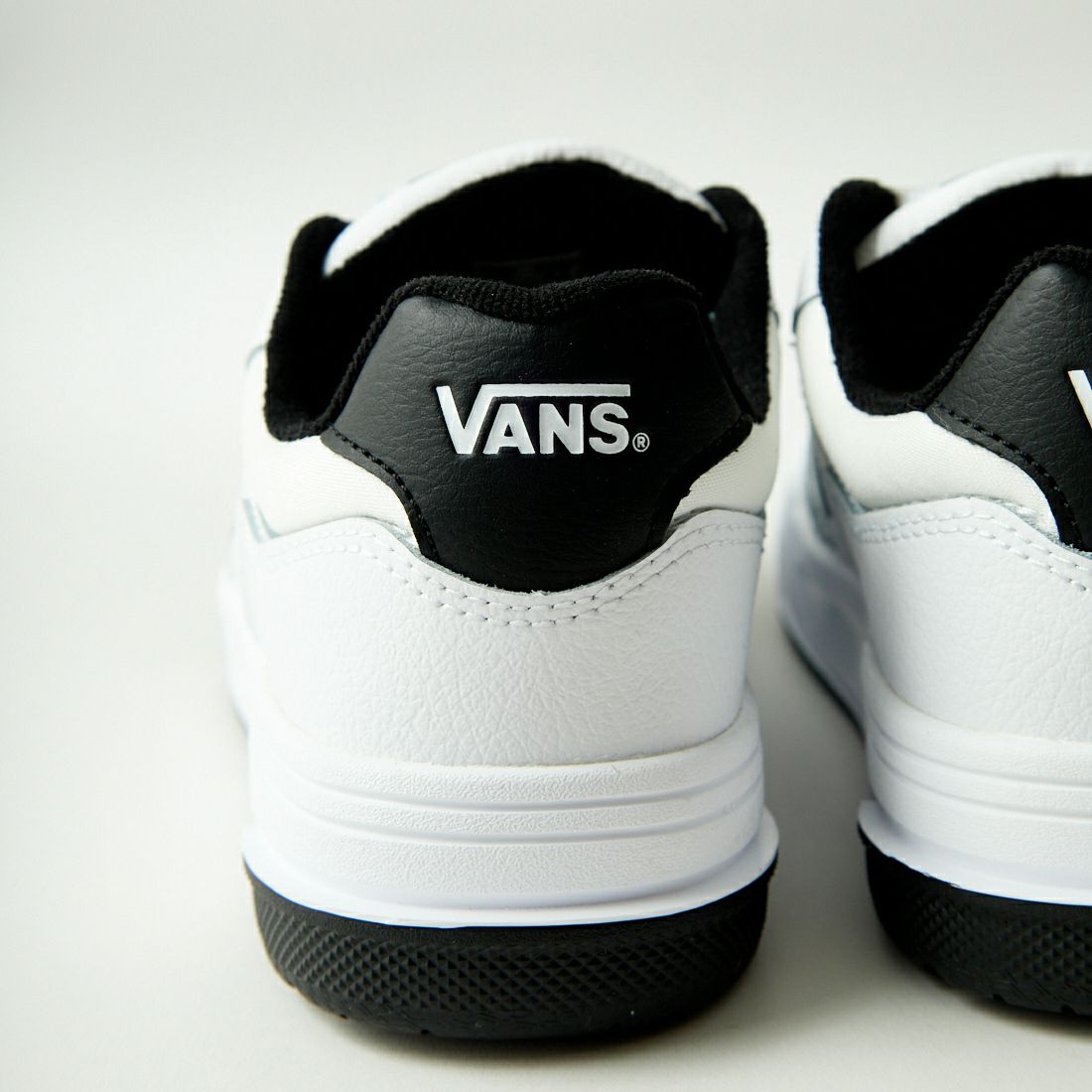 VANS [バンズ] アップランド [VN000D1HYB2] WHITE/BLAC