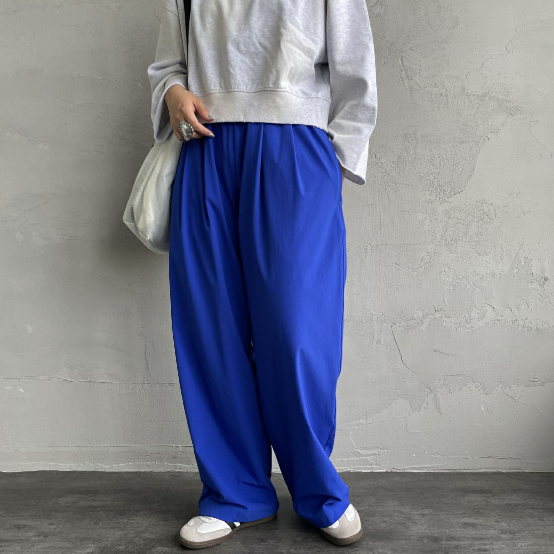 Jeans Factory Clothes [ジーンズファクトリークローズ] 7DAYS ナイロンストレートイージーパンツ [IN10-PT-4] BLUE&&モデル身長：156cm 着用サイズ：F&&