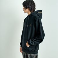 FRED PERRY [フレッドペリー] 別注 フードロゴ刺繍スウェットパーカー [FPM-24A-005-JF]｜ジーンズファクトリー公式通販サイト  - JEANS FACTORY Online Shop