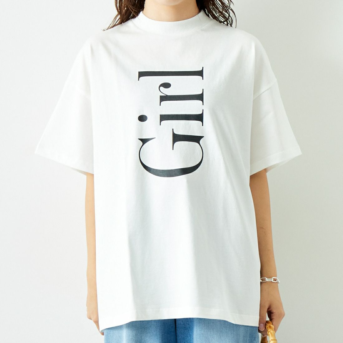 MARGAUX [マルゴー] モックネックロゴTシャツ [MG-CT-24102-A] WHITE/BLAC &&モデル身長：167cm 着用サイズ：F&&
