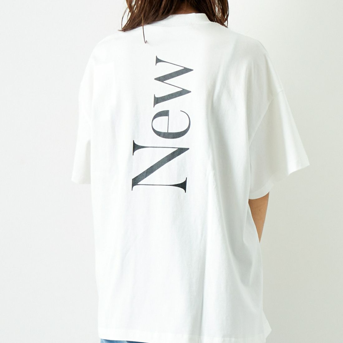 Margaux vintage [マルゴーヴィンテージ] モックネックロゴTシャツ [MG-CT-24102-A] WHITE/BLAC &&モデル身長：167cm 着用サイズ：F&&