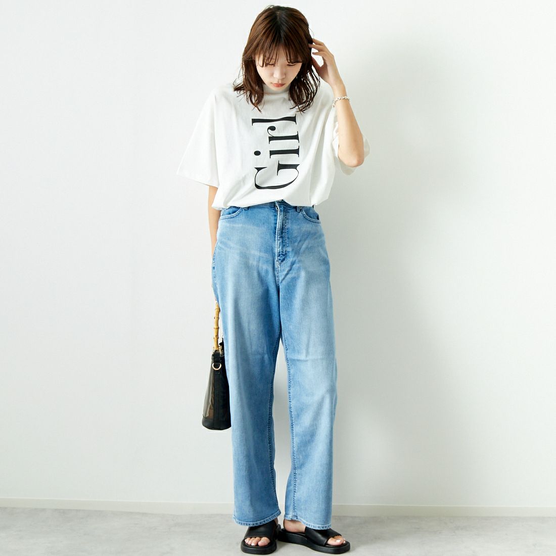 MARGAUX [マルゴー] モックネックロゴTシャツ [MG-CT-24102-A] WHITE/BLAC &&モデル身長：167cm 着用サイズ：F&&