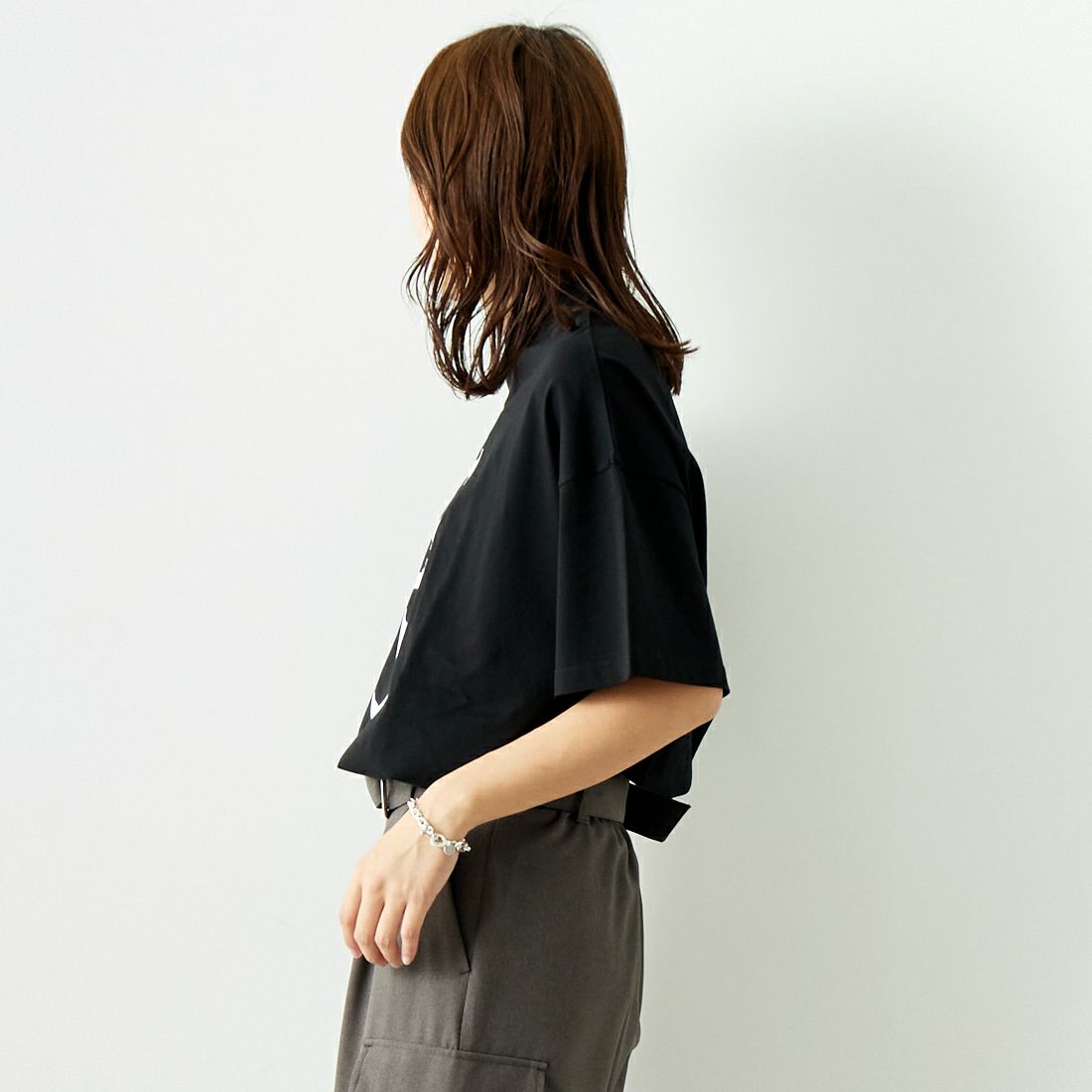 Margaux vintage [マルゴーヴィンテージ] モックネックロゴTシャツ [MG-CT-24102-A] BLACK/WHIT &&モデル身長：167cm 着用サイズ：F&&