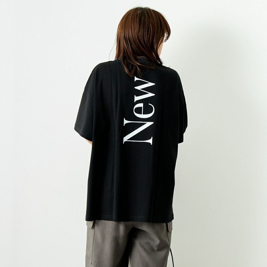 Margaux vintage [マルゴーヴィンテージ] モックネックロゴTシャツ [MG-CT-24102-A] BLACK/WHIT &&モデル身長：167cm 着用サイズ：F&&