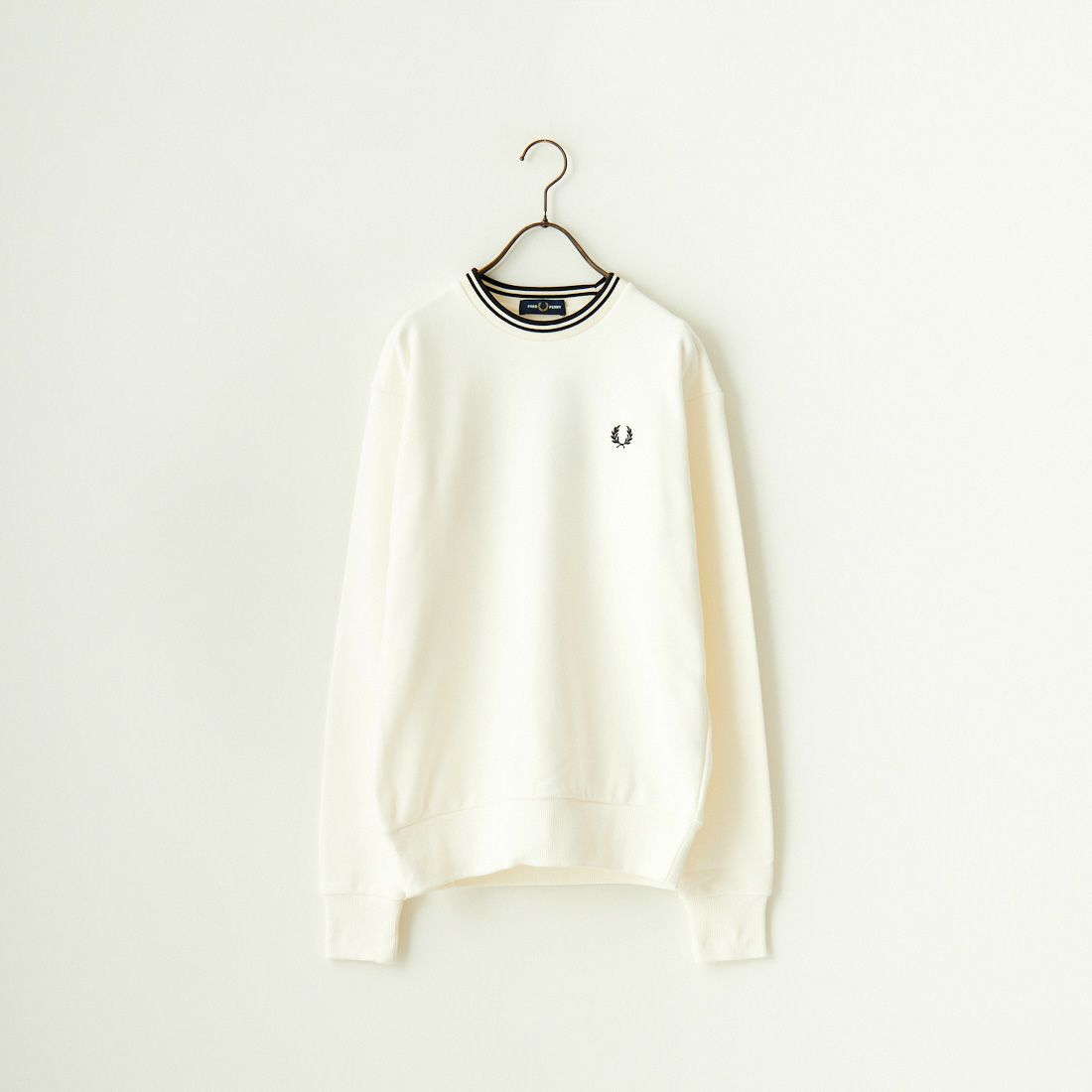 FRED PERRY [フレッドペリー] 別注 ツインティップライン ワンポイントロゴ刺繍クルーネックスウェット [FPM-24A-004-JF] ECRU