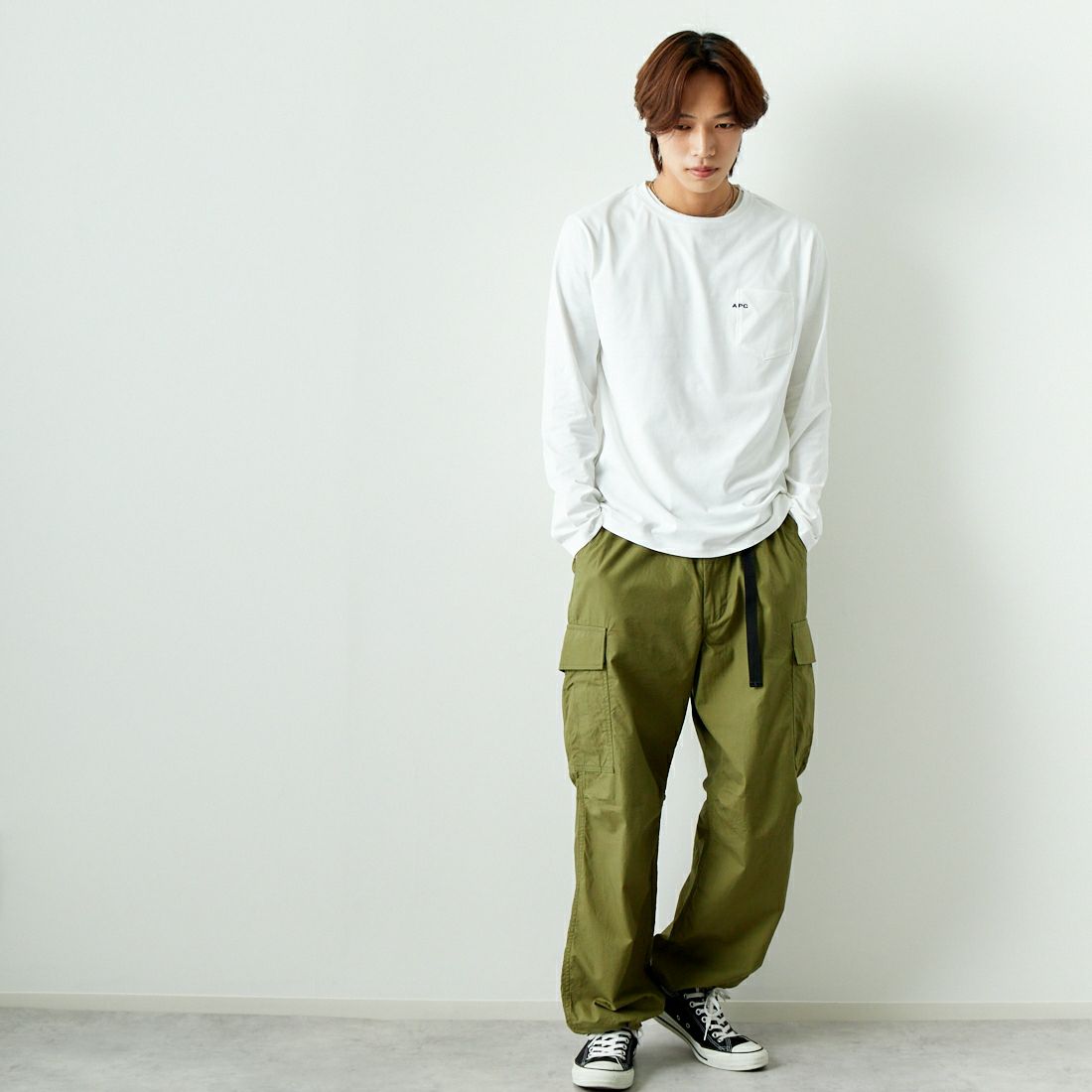 A.P.C. [アー・ペー・セー] ロゴ刺繍ポケットTシャツ [POCKET-EMB-T] 90 BLANC &&モデル身長：179cm 着用サイズ：L&&