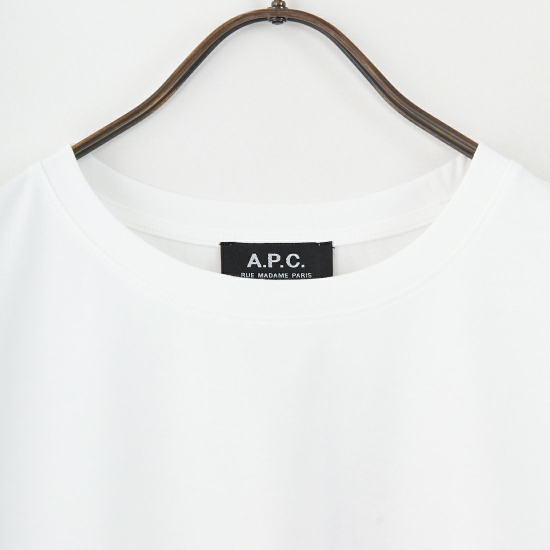 A.P.C. [アー・ペー・セー] ロゴ刺繍 長袖ポケットTシャツ [POCKET-EMB-T] 90 BLANC