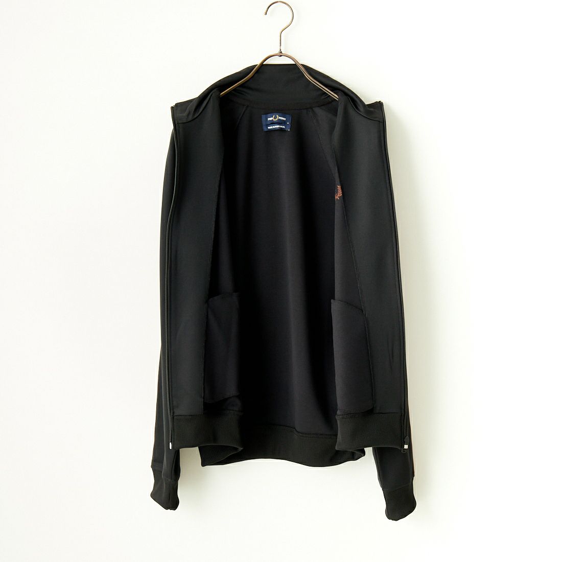 FRED PERRY [フレッドペリー] コントラストテープ トラックジャケット [J5557] S76 BLACK/