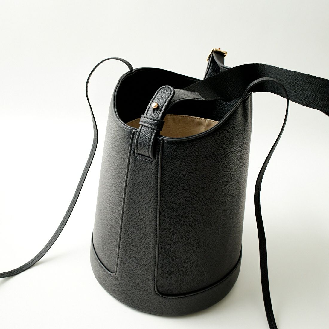 A.P.C. [アー・ペー・セー] ANAバッグ [SAC-ANA] 99 NOIR