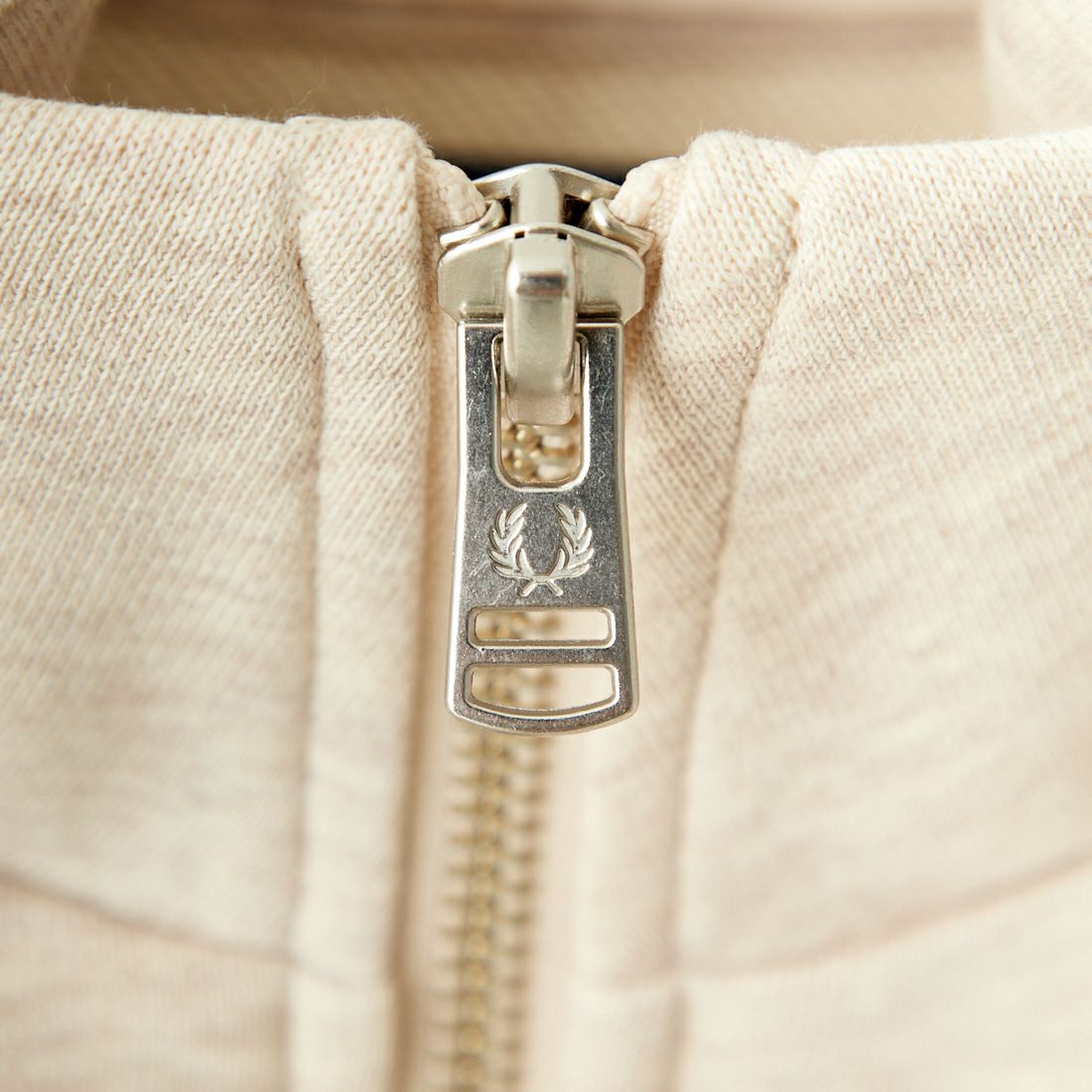 FRED PERRY [フレッドペリー] ワンポイントロゴ刺繍 ハーフジップスウェット [M3574] W50 PORRID