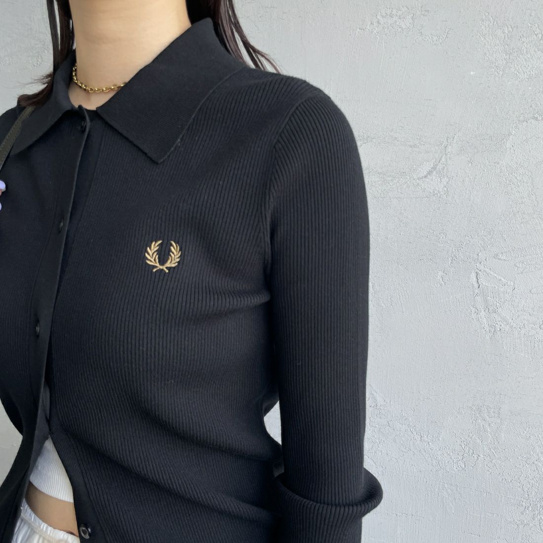 FRED PERRY [フレッドペリー] 別注 ワンポイントロゴ刺繍 リブニット 