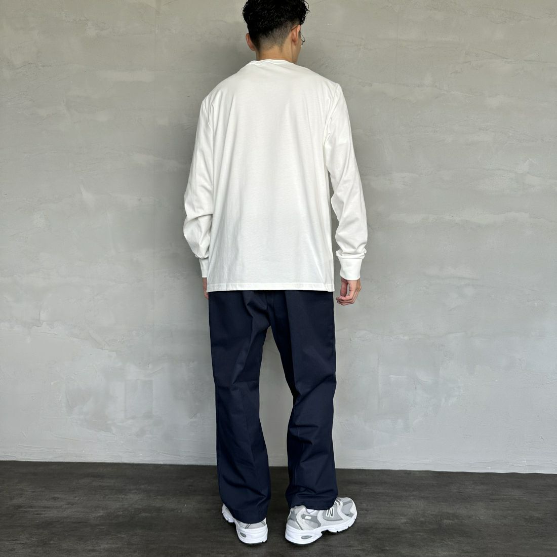 FRED PERRY [フレッドペリー] ワンポイントロゴ刺繍 ロングスリーブリンガーTシャツ [M8700] 129 SNOW W &&モデル身長：168cm 着用サイズ：L&&