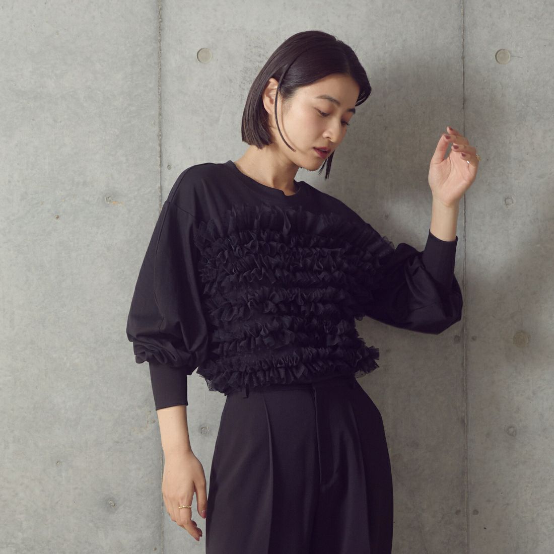 USINE [ユジーヌ] ピスチェドッキングプルオーバー [2430803] BLACK &&モデル身長：163cm 着用サイズ：F&&