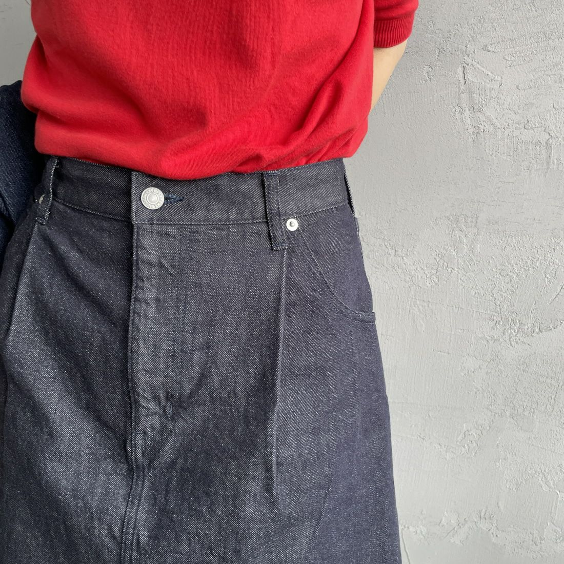 Americana × JEANS FACTORY [アメリカーナ × ジーンズファクトリー] 別注 カットオフデニムミニスカート [ASO-721-JF] ﾈｲﾋﾞｰ &&モデル身長：160cm 着用サイズ：S&&