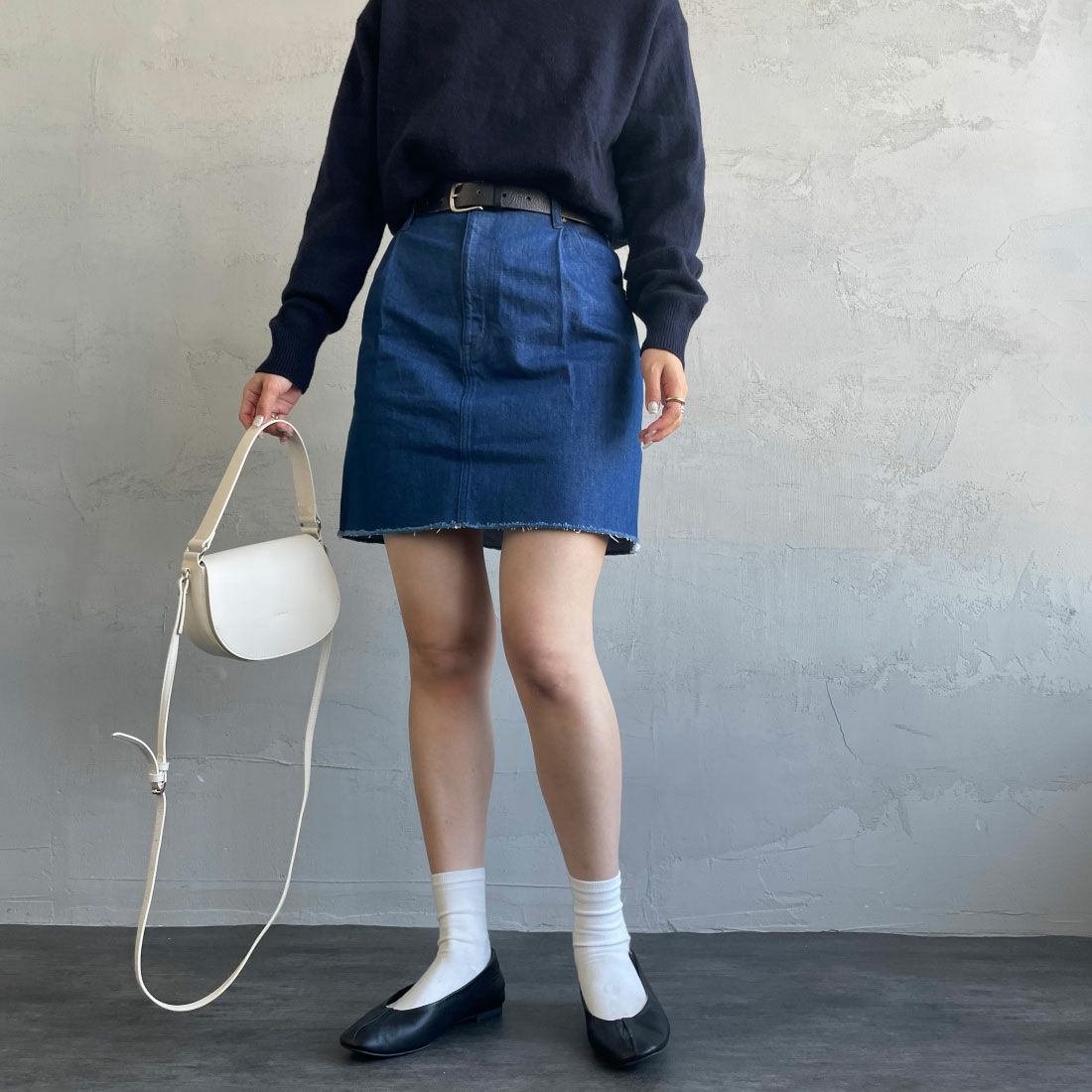 Americana × JEANS FACTORY [アメリカーナ × ジーンズファクトリー] 別注 カットオフデニムミニスカート [ASO-721-JF] LTﾌﾞﾙｰ &&モデル身長：163cm 着用サイズ：S&&