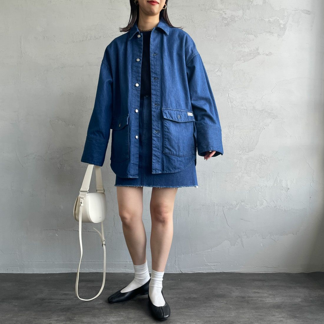 Americana × JEANS FACTORY [アメリカーナ × ジーンズファクトリー] 別注 カットオフデニムミニスカート [ASO-721-JF] LTﾌﾞﾙｰ &&モデル身長：163cm 着用サイズ：S&&