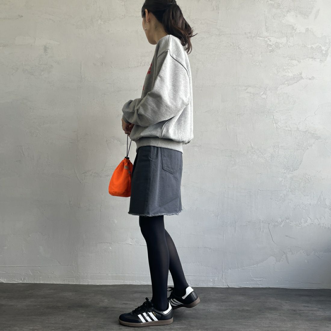 Americana × JEANS FACTORY [アメリカーナ × ジーンズファクトリー] 別注 カットオフデニムミニスカート [ASO-721-JF] ｽﾐｸﾛ &&モデル身長：160cm 着用サイズ：S&&