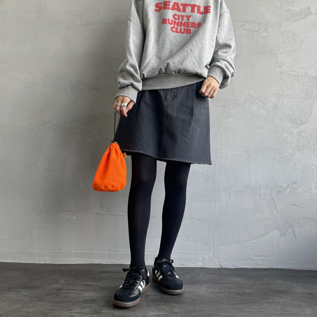 Americana × JEANS FACTORY [アメリカーナ × ジーンズファクトリー] 別注 カットオフデニムミニスカート [ASO-721-JF] ｽﾐｸﾛ &&モデル身長：160cm 着用サイズ：S&&